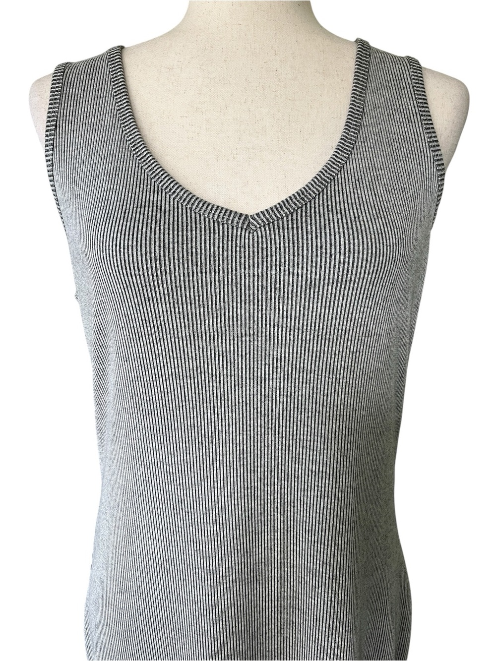Mossimo ribbed pinstripe sleeveless mid dress - Picture 2 of 9
